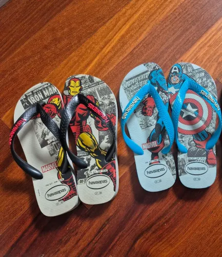 KIT COM 2 PARES DE CHINELO ORIGINAL HAVAIANAS MARVEL TAMANHO (37/38)