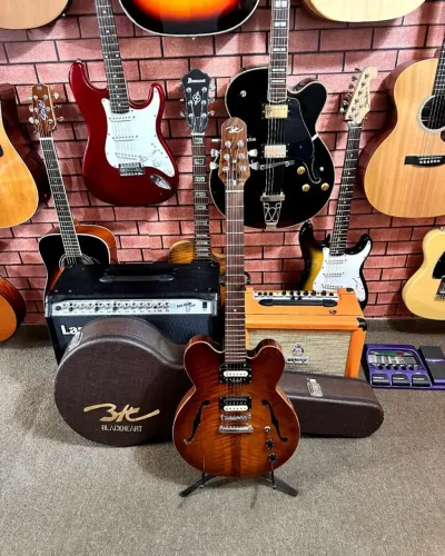 Guitarra Semi Acústica Luthier Caps Malagoli tarraxas gotoh ANALISO TROCAS