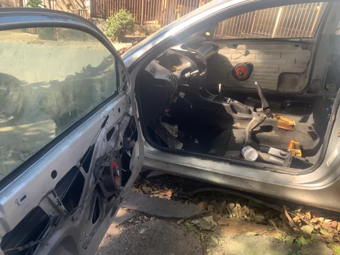 Vendo peças de parte mecânica e de suspensão do Peugeot 206