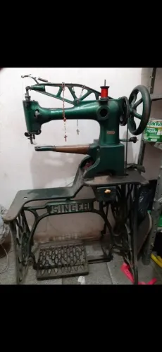 Máquina de costura Singer