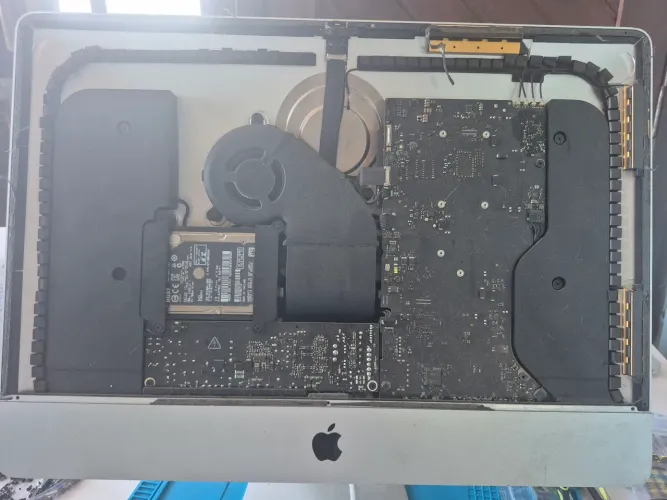 Imac 21.5 ano 2013 para pecas