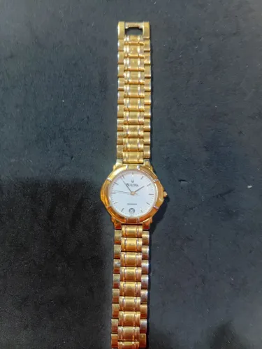 Relógio Bulova modelo Bu 6044g