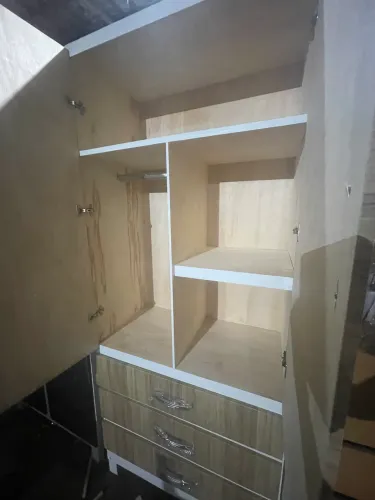 Guarda-roupa solteiro
