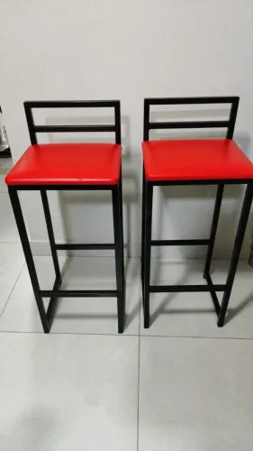 Kit com 2 Banquetas Altas Estilo Industrial - Ótimo Estado