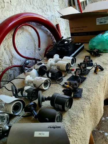 Lote de CFTV: DVR Intelbras e Câmeras TESTADAS