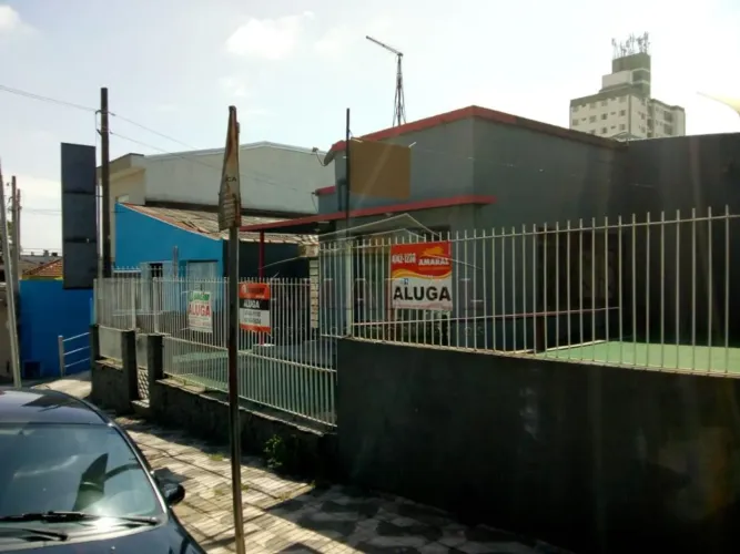 Casa comercial disponível para locação - Centro Suzano