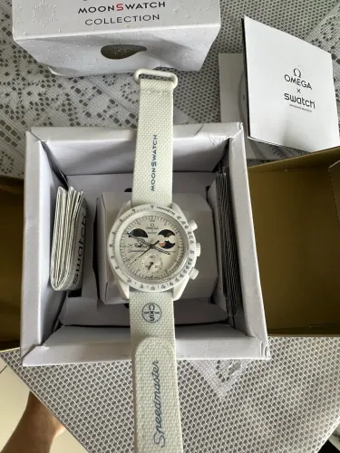 Relógio Moonswatch - Mission to Earthplace Moonshine Gold