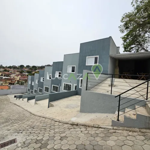 Casa em Condomínio à venda em Santa Branca-SP: 2 quartos, 2 salas, 2 banheiros, 1 vaga, 68