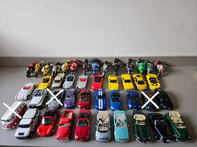 Mega Lote Coleção Miniaturas: 27 Carros + 14 Motos Em Metal (41 Peças)