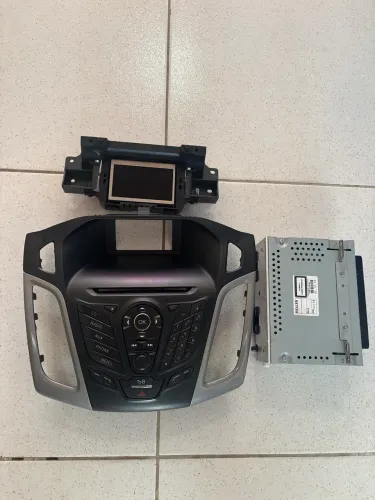SYNC . Som auto falantes original FORD focus 2014