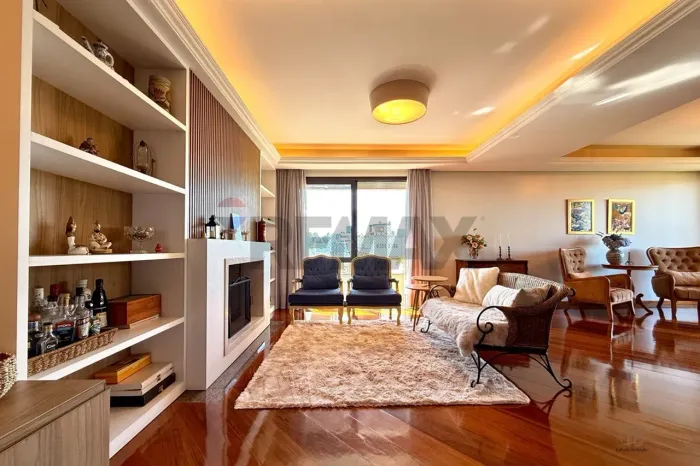 Apartamento com 3 suítes no Madureira