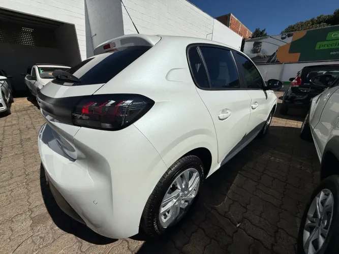 Peugeot 208 Active 1.6 Flex 16V 5P AUT 2024