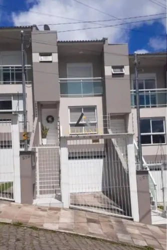 Sobrado Triplex Semimobiliado no bairro Colina Sorriso