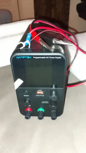 Fonte de Bancada Wanptek WPS3010H 30V 10A Completa na Caixa