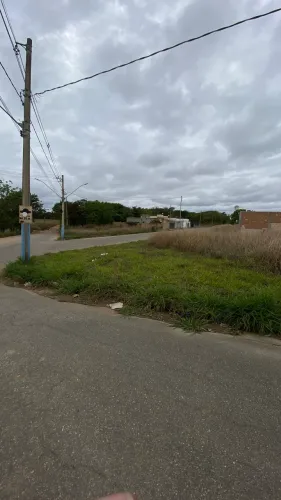 ? Vende-se Lote de Esquina com 200m² - Excelente Oportunidade!