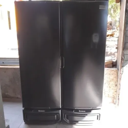 REFRIGERADOR VERTICAL 957 LTS PRETO 220 V GELOPAR GCBC - 950 C