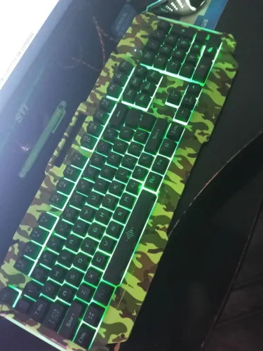 Teclado semi mecânico