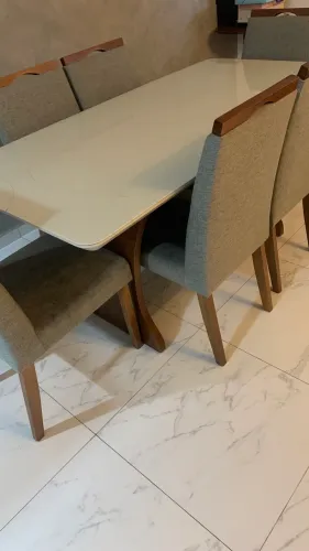 Mesa de jantar com 6 cadeiras