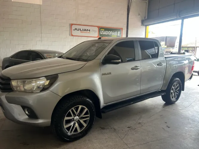 Toyota Hilux CD 4X4 2.8 Diesel Mec. 2017
