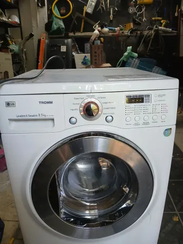 Vendo maquina lavar e seca