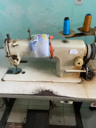 Máquina de costura industrial