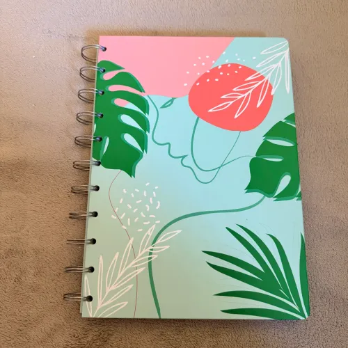 Caderno Studies grande novo 