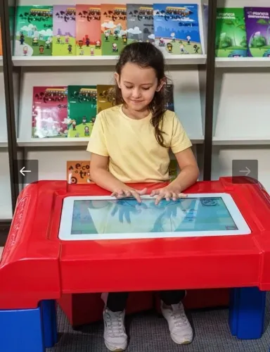 Mesa educadora interativa digital