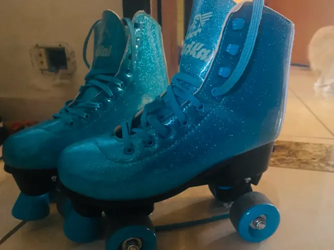 Patins azul com glitter