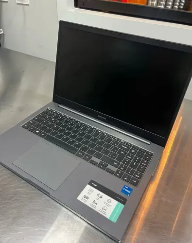 Notebook Samsung Book i5 - 8GB RAM / SSD 256GB