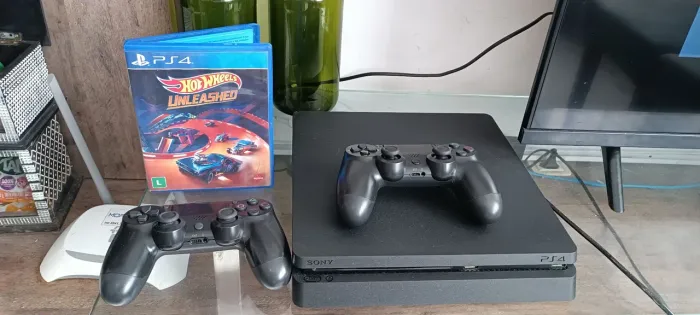 Ps4 slim 1 tera 2 controles 