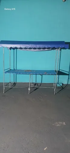 Vende-se uma barraca de rua