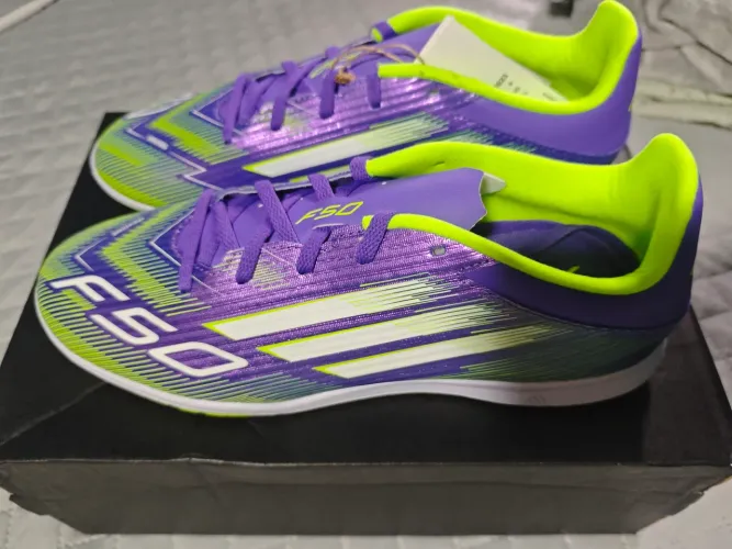 Chuteira Adidas F50 club tamanho 41