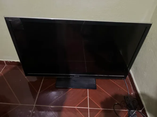 VENDO TV COM DEFEITO