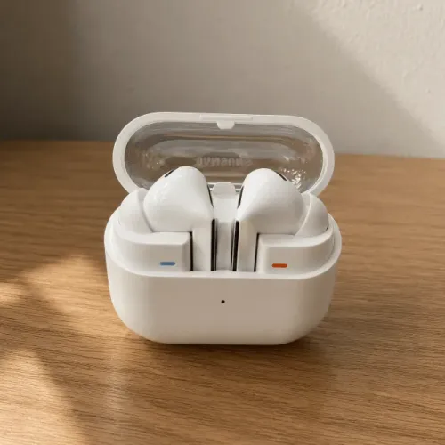 Samsung Galaxy Buds3 Pro Branco com Cancelamento de Ruído