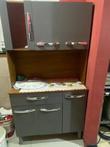 Móvel de cozinha semi novo, sem marcas de uso 