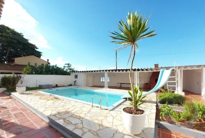 Terreno de 868.15m² no bairro Balneário