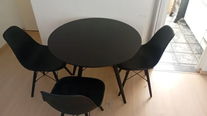 MESA 4 CADEIRAS