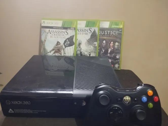 Vende-se XBOX 360 usando+ 3 jogos físicos.