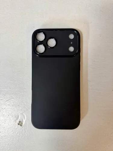 capa/case preta básica minimalista 17 pro max