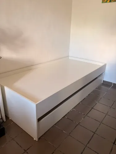 Vende-se Base para Cama de Solteiro com Cama Auxiliar