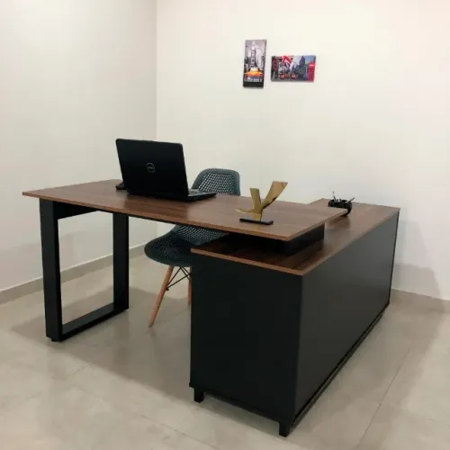 Mesa de Escritório Novo na Caixa (Liquidação / Várias Unidades)