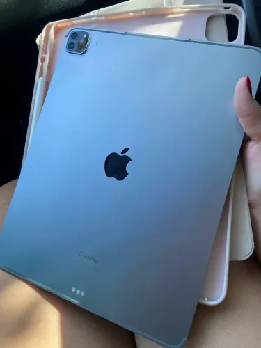 Vendo iPad Pro 6ª geração 12,9 pol