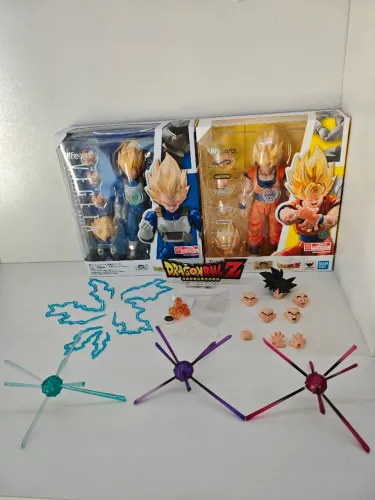 Goku e Vegeta Sh Figuarts+ extras