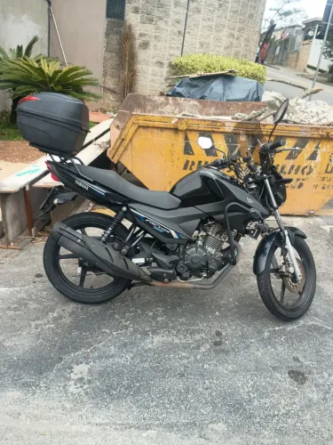 Vendo moto semi nova