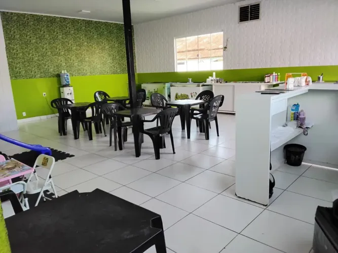 Vendo sorveteria completa.