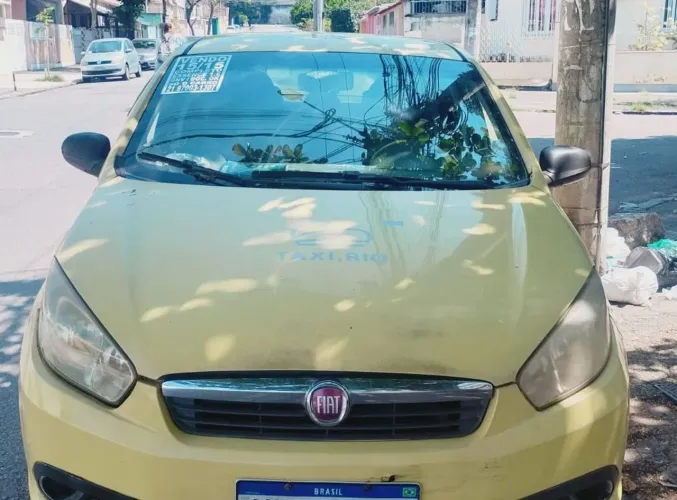 Fiat Grand Siena Essence 1.6 Flex 16V 2015