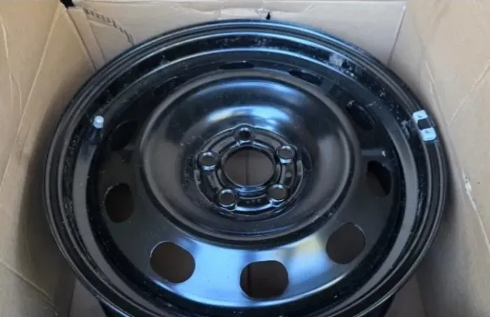 JOGO 4 RODAS DE FERRO ORIGINAIS VW ARO 16 5x100 - NOVAS + 4 CALOTAS NOVAS ORIGINAIS VW