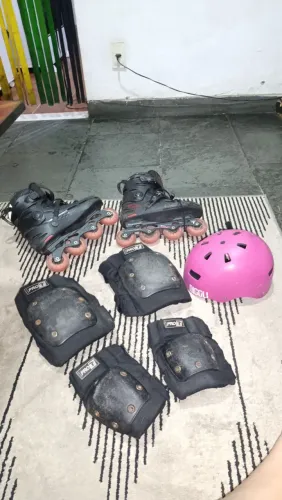 Patins 38/39 Br + proteção + capacete