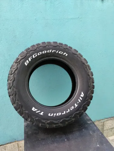 Pneu 235/70 R16