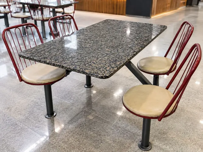 OPORTUNIDADE! 10 MESAS PARA LANCHONETE, RESTAURANTE E DECK!